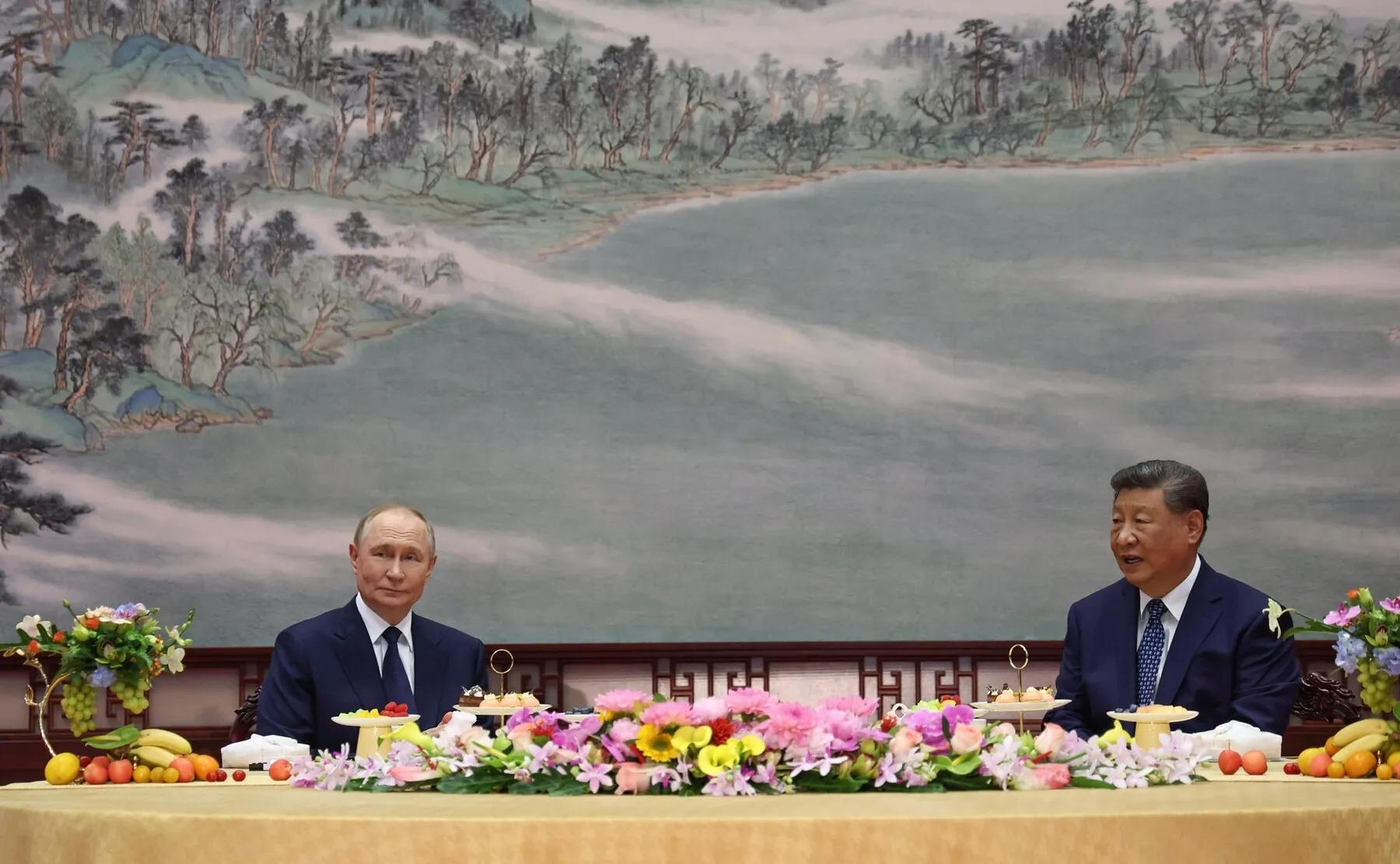Beijing, Zhongnanhai, 2025: every year of isolation works toward the consolidation of Northern Eurasia (photo: www.kremlin.ru, CC BY 4.0).