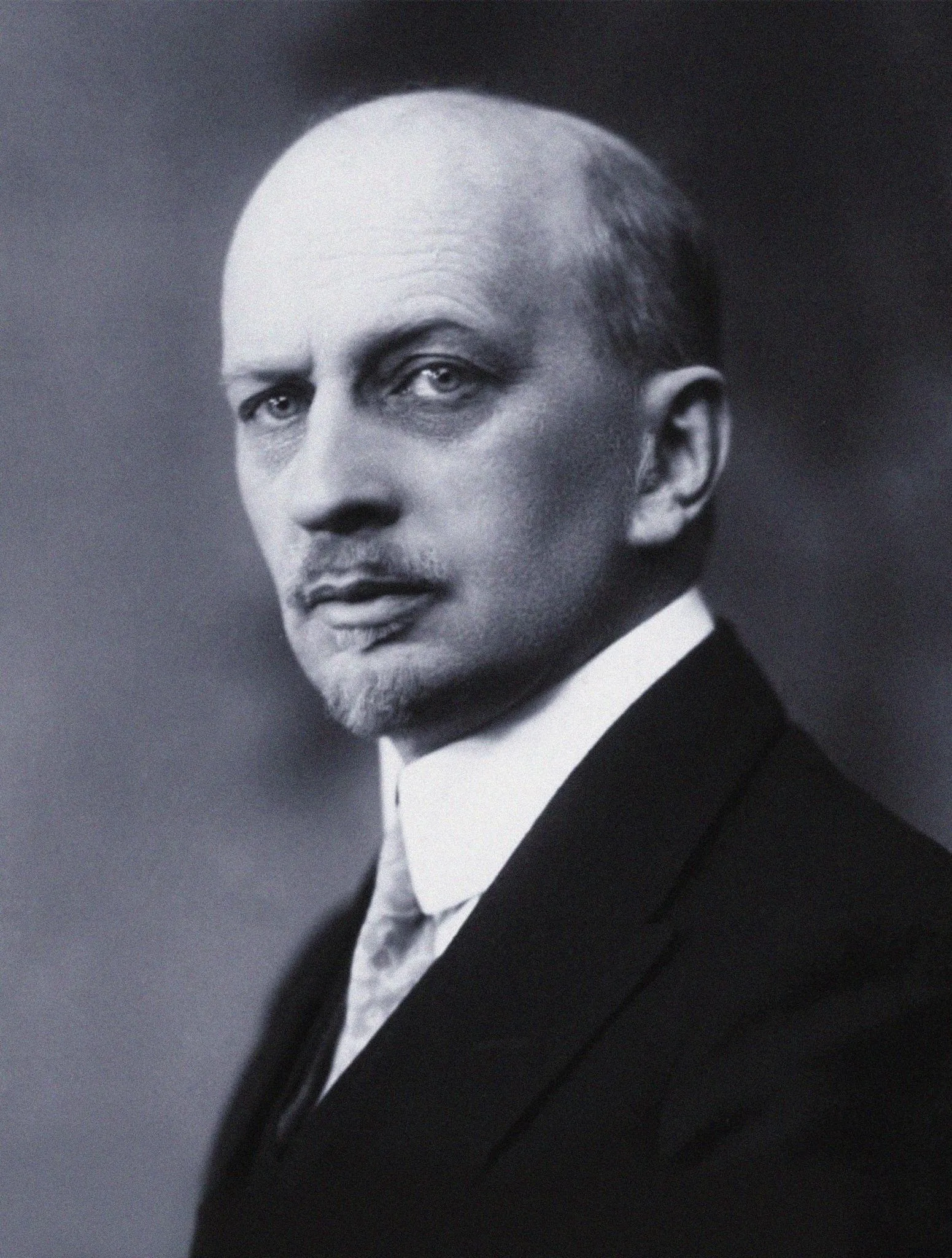 Ivan Ilyin (1883–1954): the philosopher of the official canon who left behind a blueprint of the return.